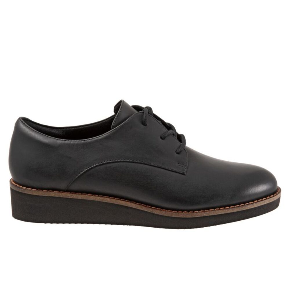 SoftWalk Black Women's Loafers 7.5N